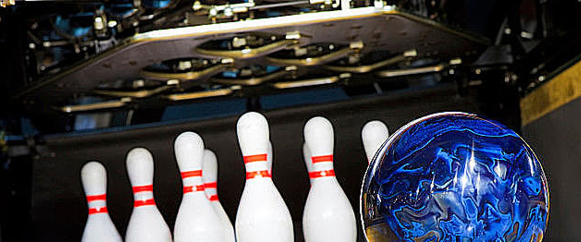 What Bowling Alley Tournament Packages Does Suffolk County, NY Offer?